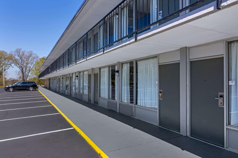 Exterior & Views 2, Quality Inn & Suites (Carteville), Bartow