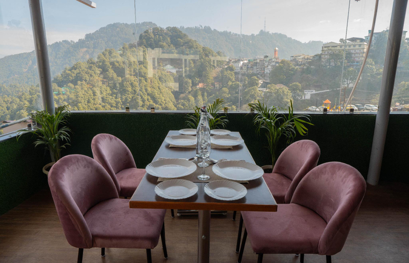 Food & Drinks 4, Perfectstayz Premium Mall Road, Dehradun