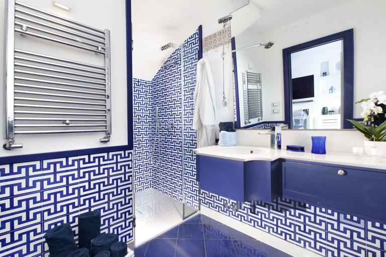 Bathroom 3, Villa Blue Skyline, Napoli