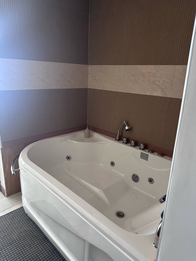 Bathroom 4, Banig Beach Resort El Nido, El Nido