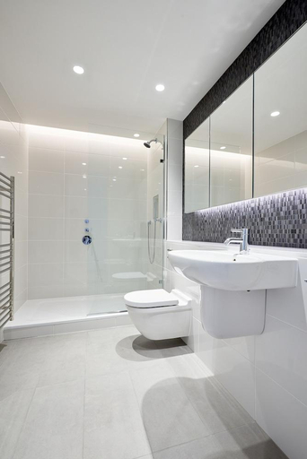 Bathroom, Sonder Oxford Circus, London