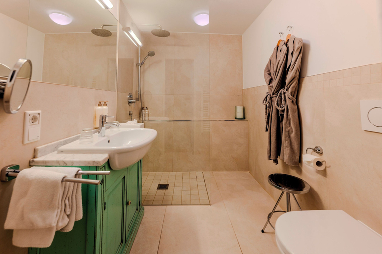 Bathroom 4, Boutiquehotel Amadeus, Salzburg