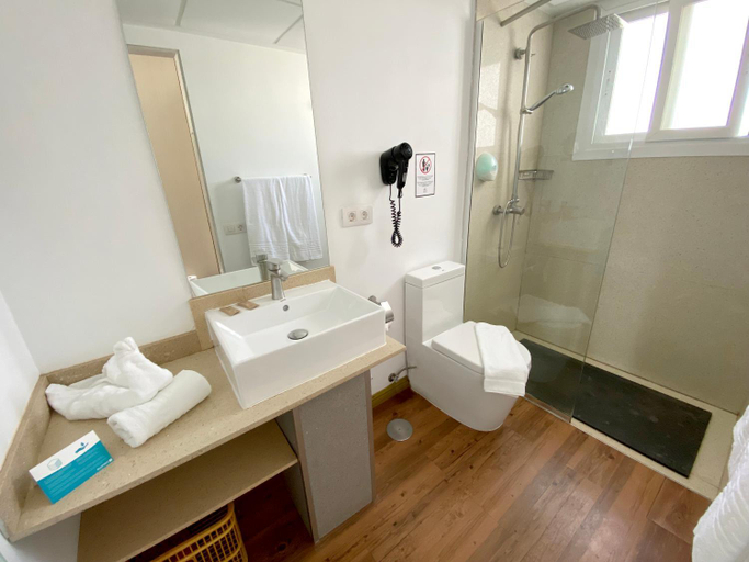 Bathroom, Hotel Plaza Palmeras, Las Palmas