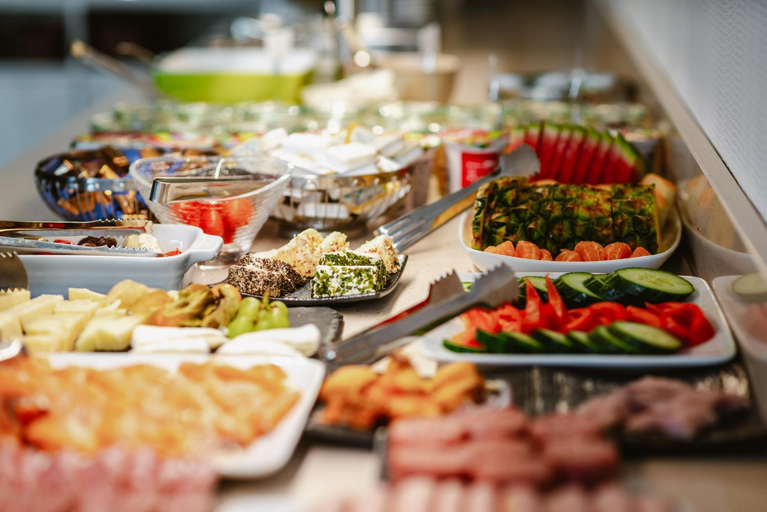 Food & Drinks 4, Hotel das Miramar, Leer