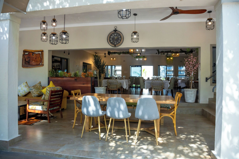 Food & Drinks 4, Kasambabezi Lodge, Hwange