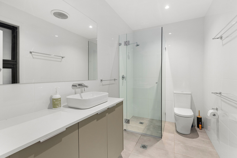 Bathroom, The Residence, Armidale Dumaresq Bal