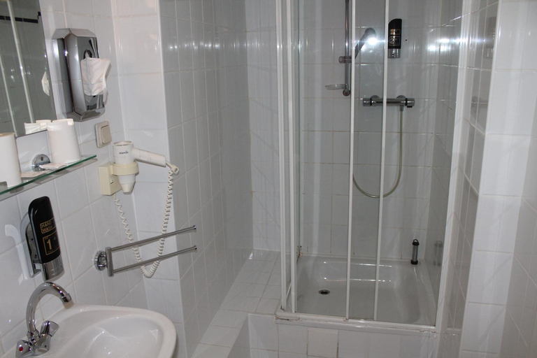 Bathroom 2, La Rustica Altstadthotel, Harz