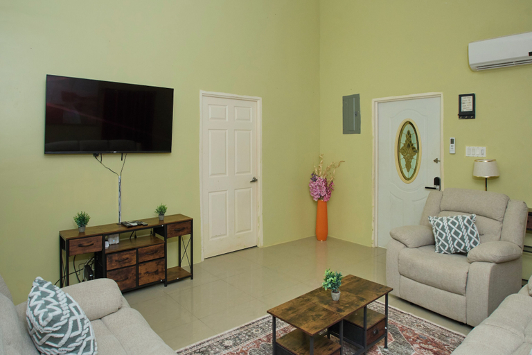 Others 5, DeJee Lodging