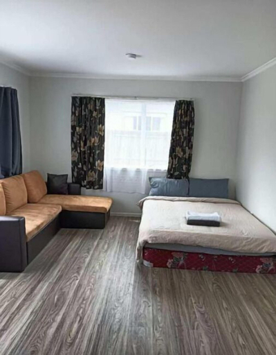 Bedroom, 3 Double and 1 Double Sofa Beds House, Rotorua