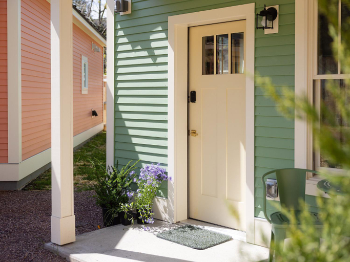 Others 5, Queen City Bungalow & Cottages, Chittenden
