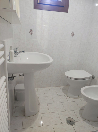 Bathroom 5, Alloggiando da Carmela, Salerno