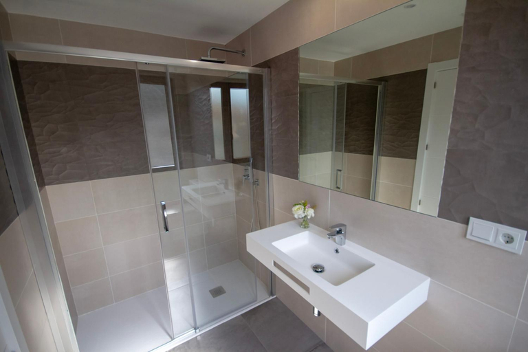 Bathroom 3, Hotel Rio Ason, Cantabria