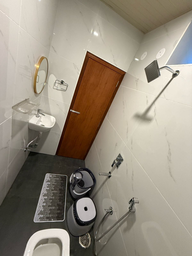 Bathroom, SHARAN'S INN SUTES & BANQUETS, Ranga Reddy