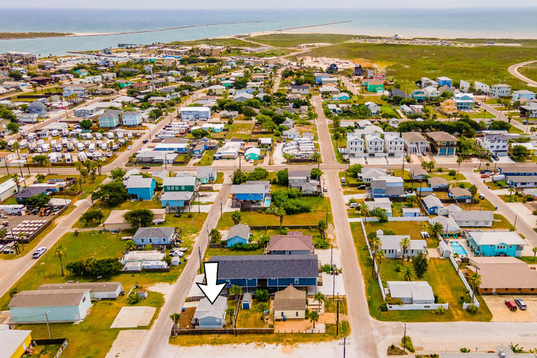 Exterior & Views 1, Alister Trio three properties, Nueces