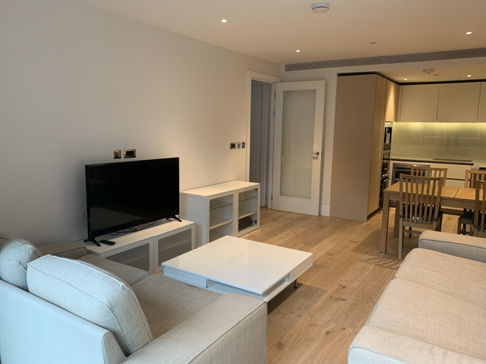 Others 4, Stylish 2 Bed Flats Near US Embassy, London