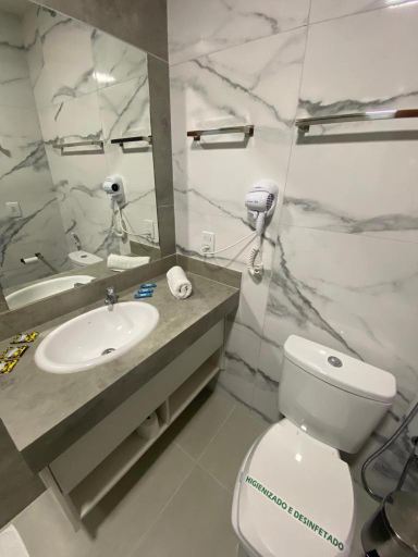 Bathroom 4, Pousada Belvedere, Capitólio