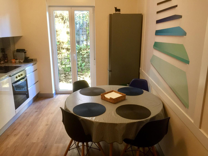 Others 5, Suites Mendibil Irun, Guipúzcoa
