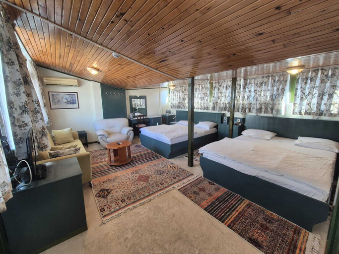 Bedroom 3, Hotel Hal - Tur, Akköy