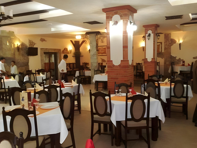 Food & Drinks 2, Pensiunea La Cetate, Targu Neamt