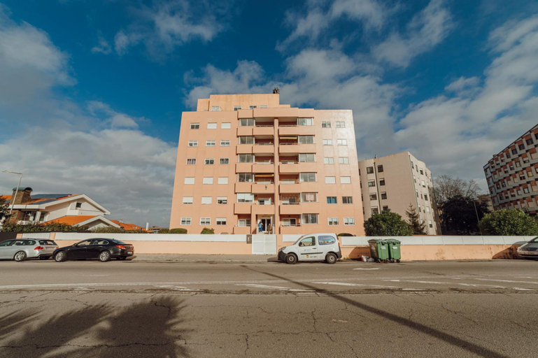 Room 2, Gaia Terrace With Elevator by Vacationy, Vila Nova de Gaia