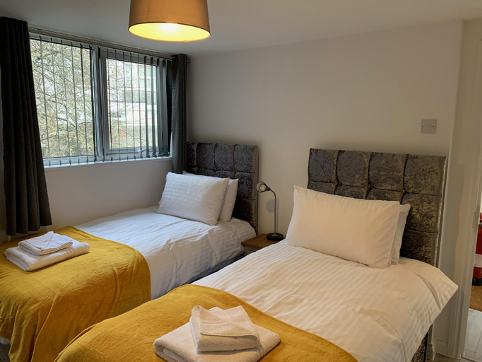Bedroom 2, 3 bed bungalow Waterloo by Pureserviced, Plymouth