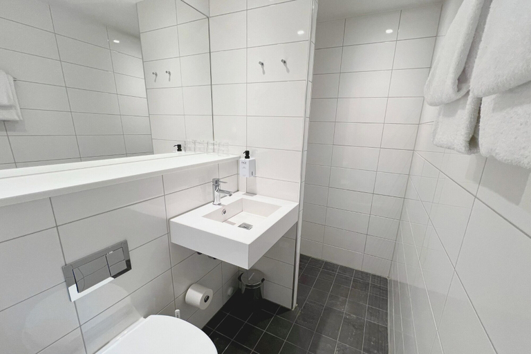Bathroom 4, Havna Hotel & Sjøbad, Tjøme