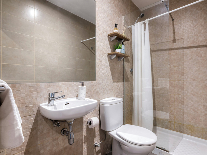 Bathroom 3, Livensa Living Studios Valencia Marina Real, Valencia