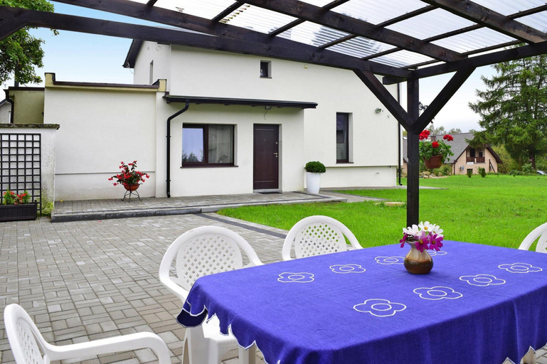 Outdoor dining, Holiday Home by Lake Kamien in Kashubia, Wejherowo