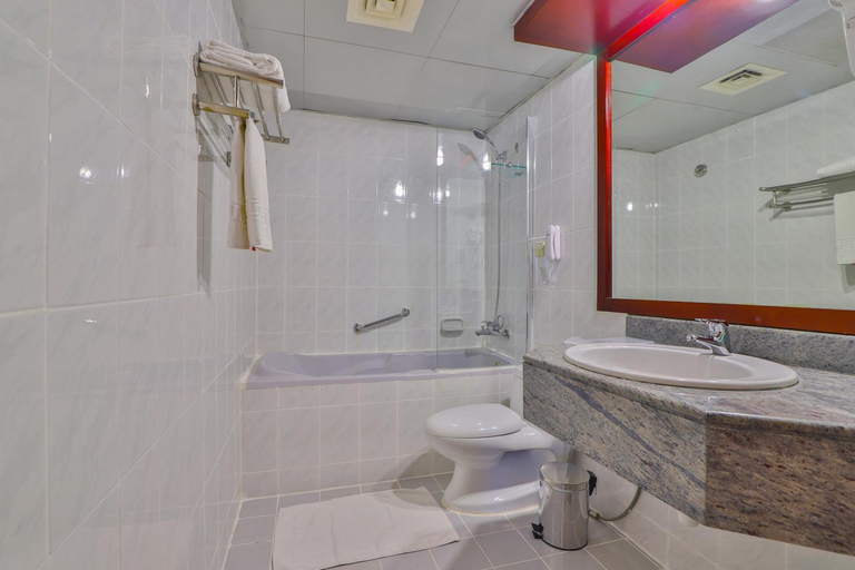 Bathroom 4, Sun and Sands Downtown Hotel , Dubai
