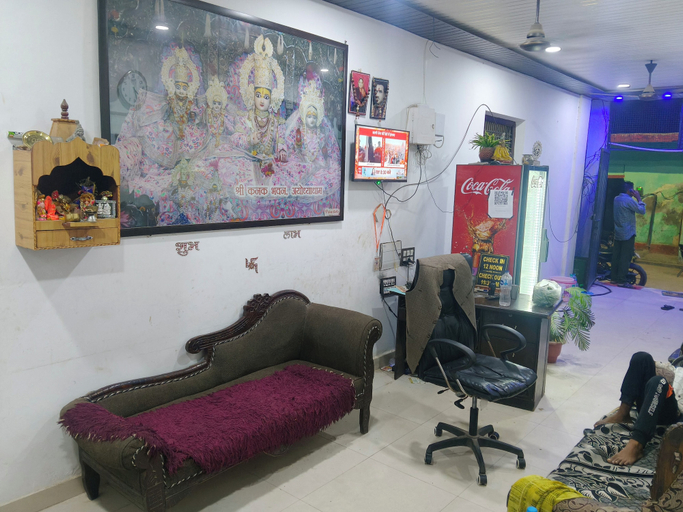 Living area 5, Arora Paying Guest House, Faizabad