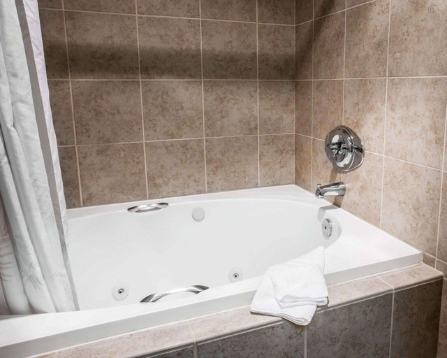 Bedroom 3, Comfort Inn Bellingham, Whatcom