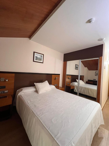 Bedroom 4, Doade, Pontevedra
