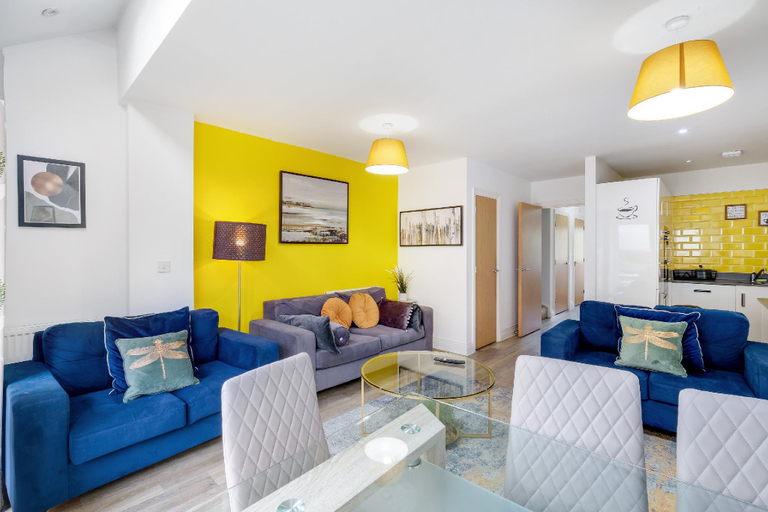 Others 3, Foxherne 6 Bedroom 3 Bath Serviced House - 20, Slough