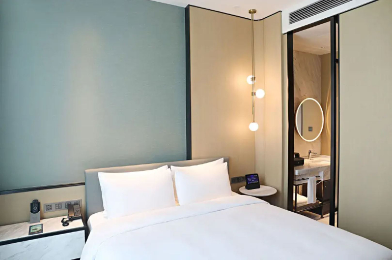 Bedroom 2, Novotel Shanghai Caohejing, Shanghai