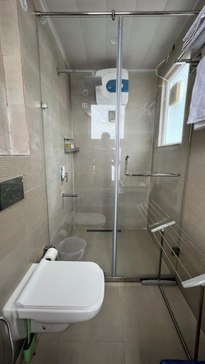 Bathroom 3, Clarence Cottage Mussoorie, Dehradun