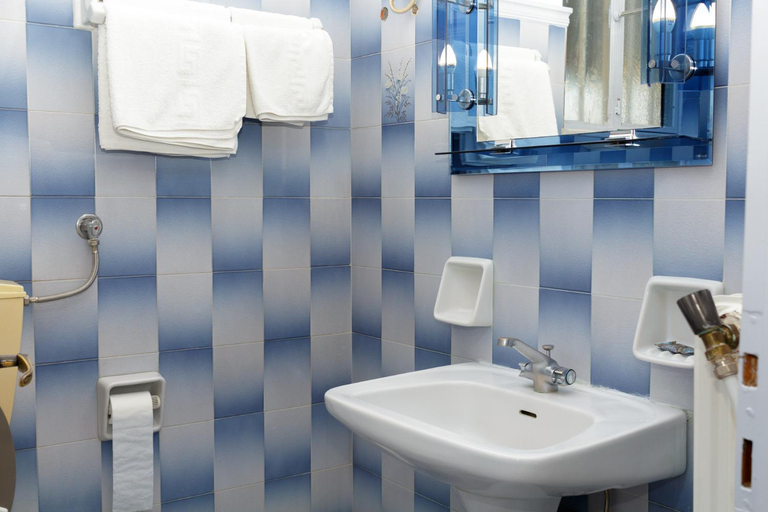Bathroom 3, Finikas, Thessaly