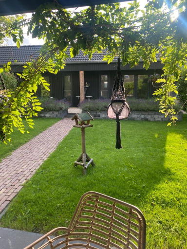 Others 4, De Burcht-Drenthe, Tynaarlo