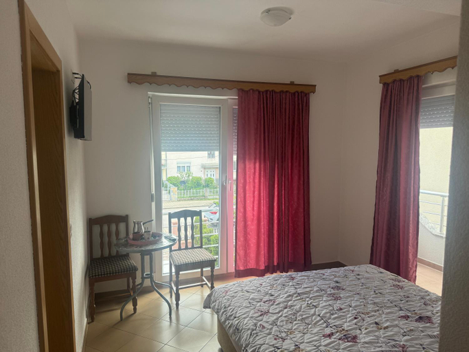 Bedroom 2, Vila Bolonja