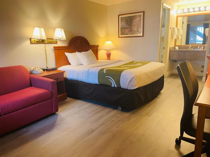 Bedroom 5, Americas Best Value Inn Sandpoint, Bonner