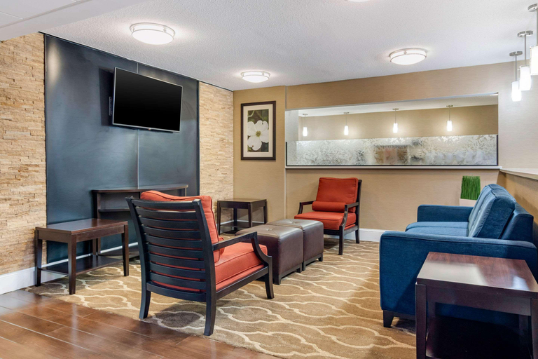Public Area 2, Comfort Inn & Suites Macon North I-75, Bibb