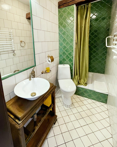 Bathroom 5, Villa Zoryany Dvir, Drohobyts'kyi