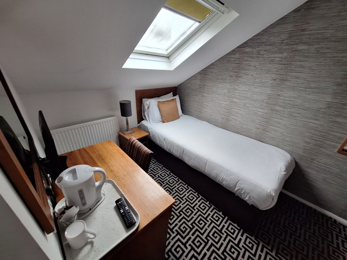 Bedroom 3, Stockwood Hotel, Luton