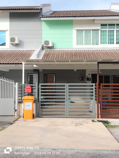 Others 4, Purple TownHouse 3R2B Homestay Wifi, Sabak Bernam