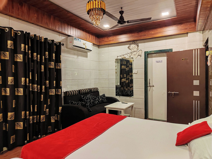 Bedroom 3, Hotel Geetanjali St Bus Stand Panvel, Raigarh