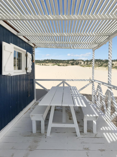 Others 5, Cabana Azul, Almada