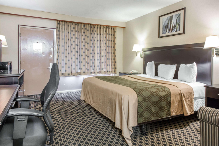 Bedroom 3, Econo Lodge Connecticut Coast, New Haven
