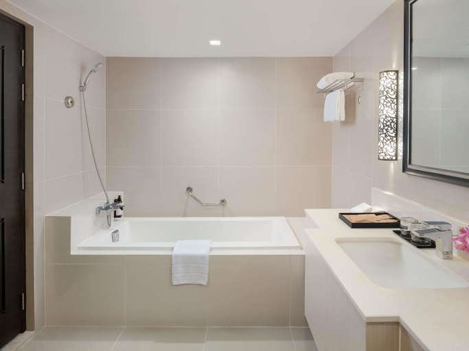Bathroom 8