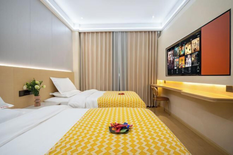 Bedroom 2, Hongfangzi Hotel (Phoenix Lake Park), Chuxiong Yi