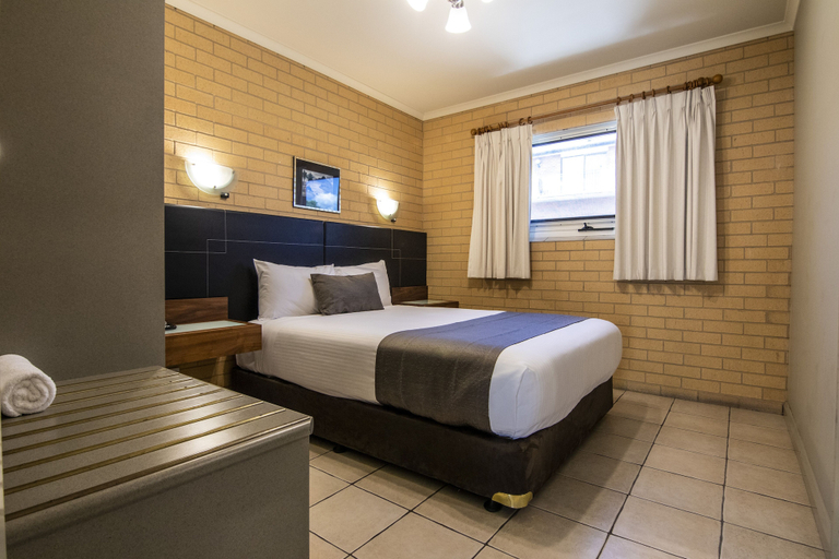 Bedroom 3, Albury Georgian Motel & Suites, Albury