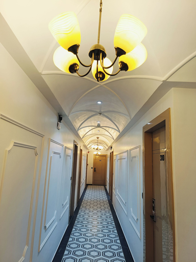 Others 3, Hotel the octave, Surat